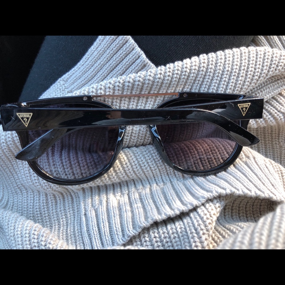 Women’s Guess Sunglasses